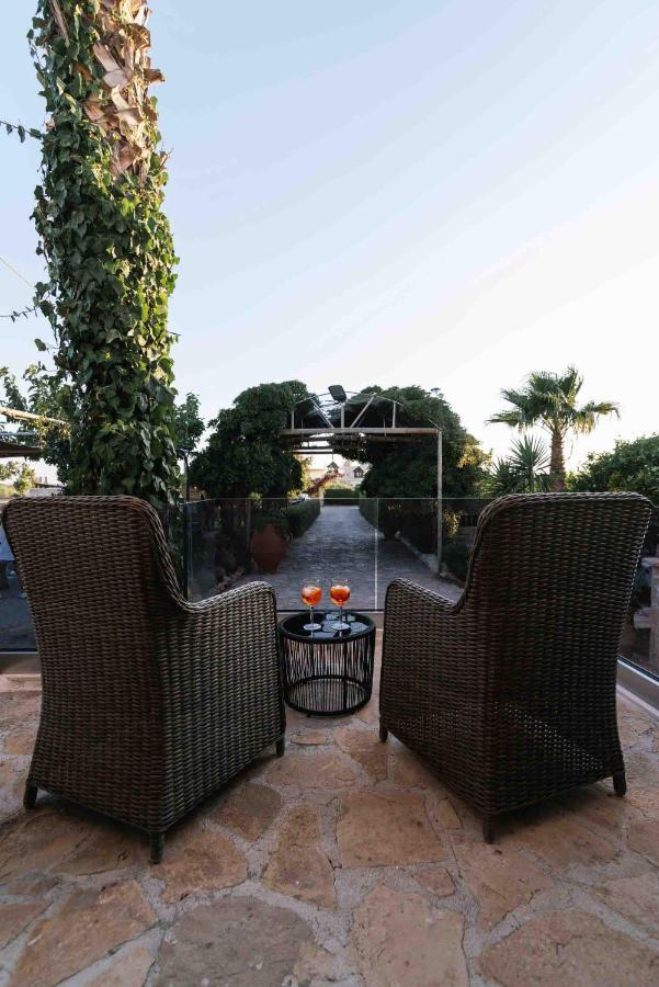 Villa Repsimia With Private Jacuzzi Kokkinos Pirgos Exterior photo